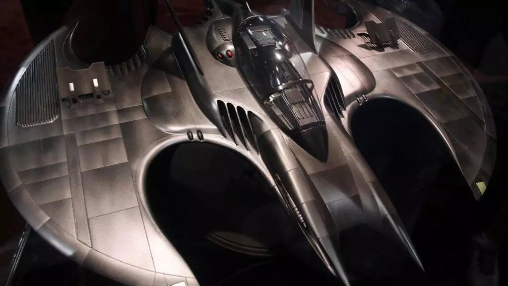 Batmóvel: Os carros mais icônicos do Batman - batwing batman 1989