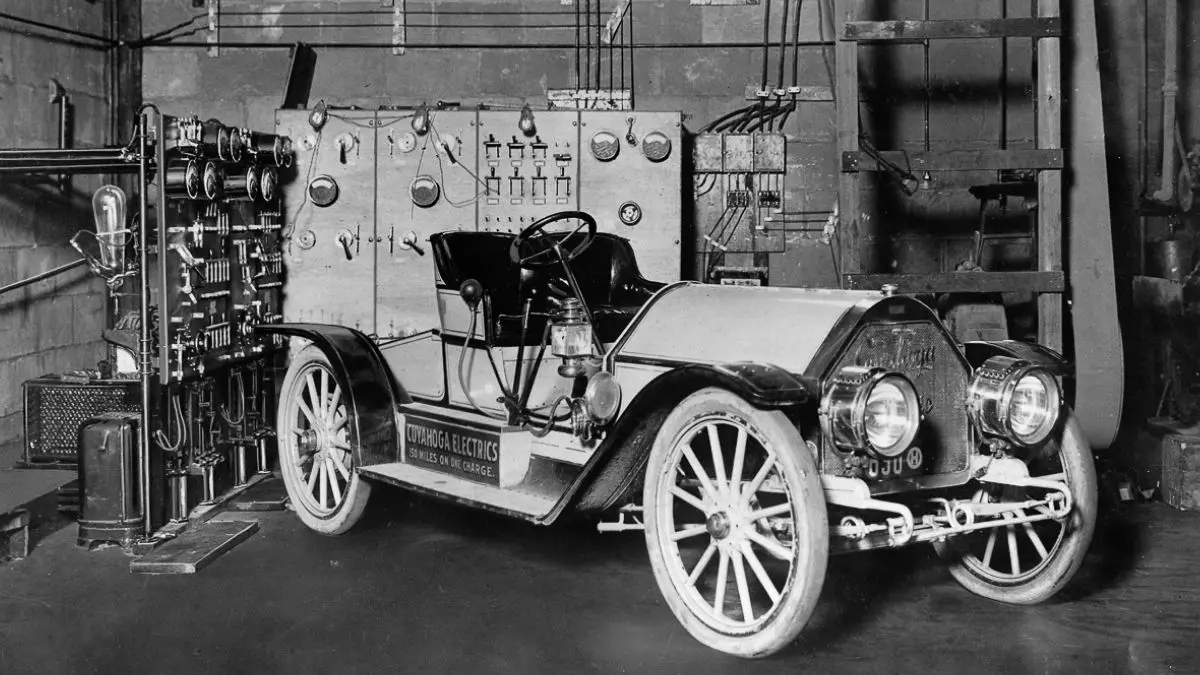 A História dos carros elétricos Da época vitoriana ao futuro sustentável